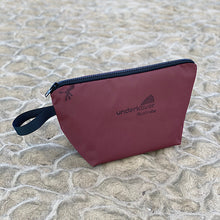 Load image into Gallery viewer, Compact fishing bag for tackle and reels