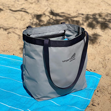 Load image into Gallery viewer, Canvas bag for the Australian beach